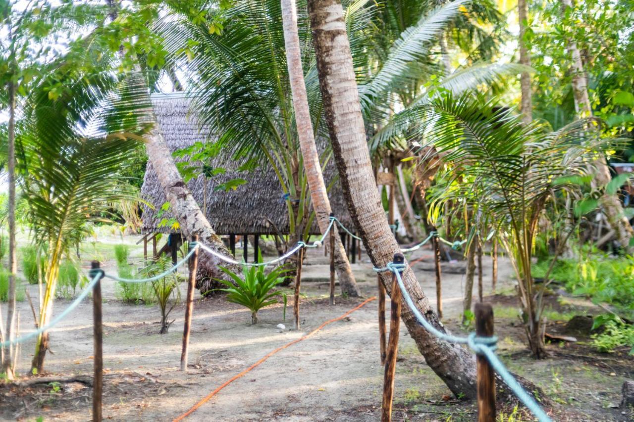 Tailana Island Pulau Banyak Hotell Alaban Eksteriør bilde